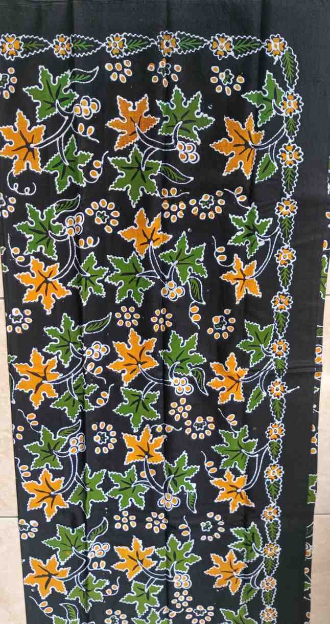 Batik Motif Daun Pepaya Hijau